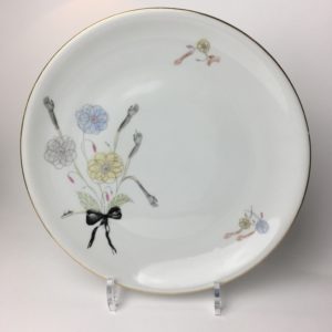 hand me the hat, will you?